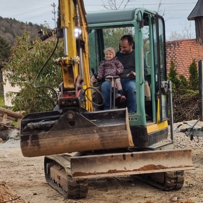 Streicher Lalling Ranzing Galabau Netzbau Photovoltaik Garten Brennholz